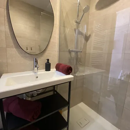 A Deux Pas Des Plages Et Au Coeur Du Vieil , Beau Renove *